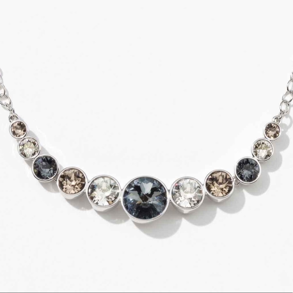 The necklace that matches everything! 🖤🤍🤎
